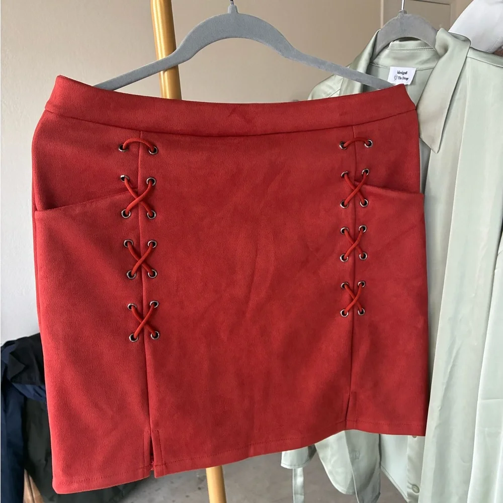 Assorted Clothing Bundle - Picture 2 of 8